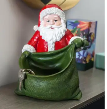 Slika Santa Claus prejeli in dal na mizo čaj v dnevni sobi razstavna soba okna okraski sceno, da okrasite Božično