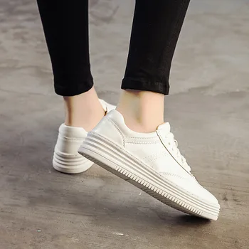 Moda za Ženske Čevlje Platformo Superge Dame Čipke-up Močen Priložnostne Čevlji Dihanje Hoja Split Usnje Bele Čevlje Ravno Dekle