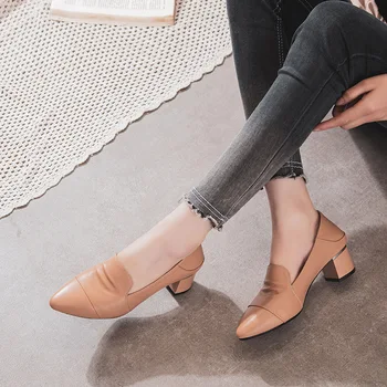 Ženske čevlje 2020 nov modni opozoril usnje srednje visoke pete pete mehko podplati udobno non-slip lady čevlji Delo delo