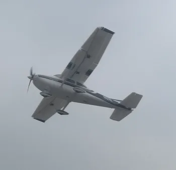 RC Letalo igrača Cessna 182 1410mm peruti, 6ch z Zavihki Led Luči EPO KIT (letala samo brez elektronike)