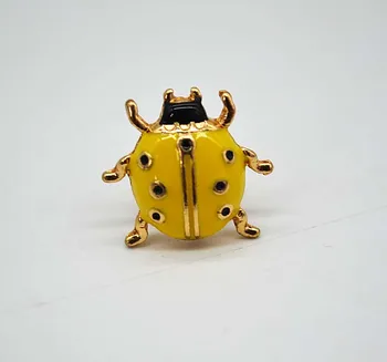 Brezplačna dostava 12pcs/ veliko modni nakit dodatki, nova oblika emajl kovinsko srčkan insektov ladybug značko broška pin